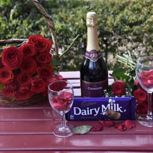 Ivory Package: Roses, Chamdor (non alcoholic wine)